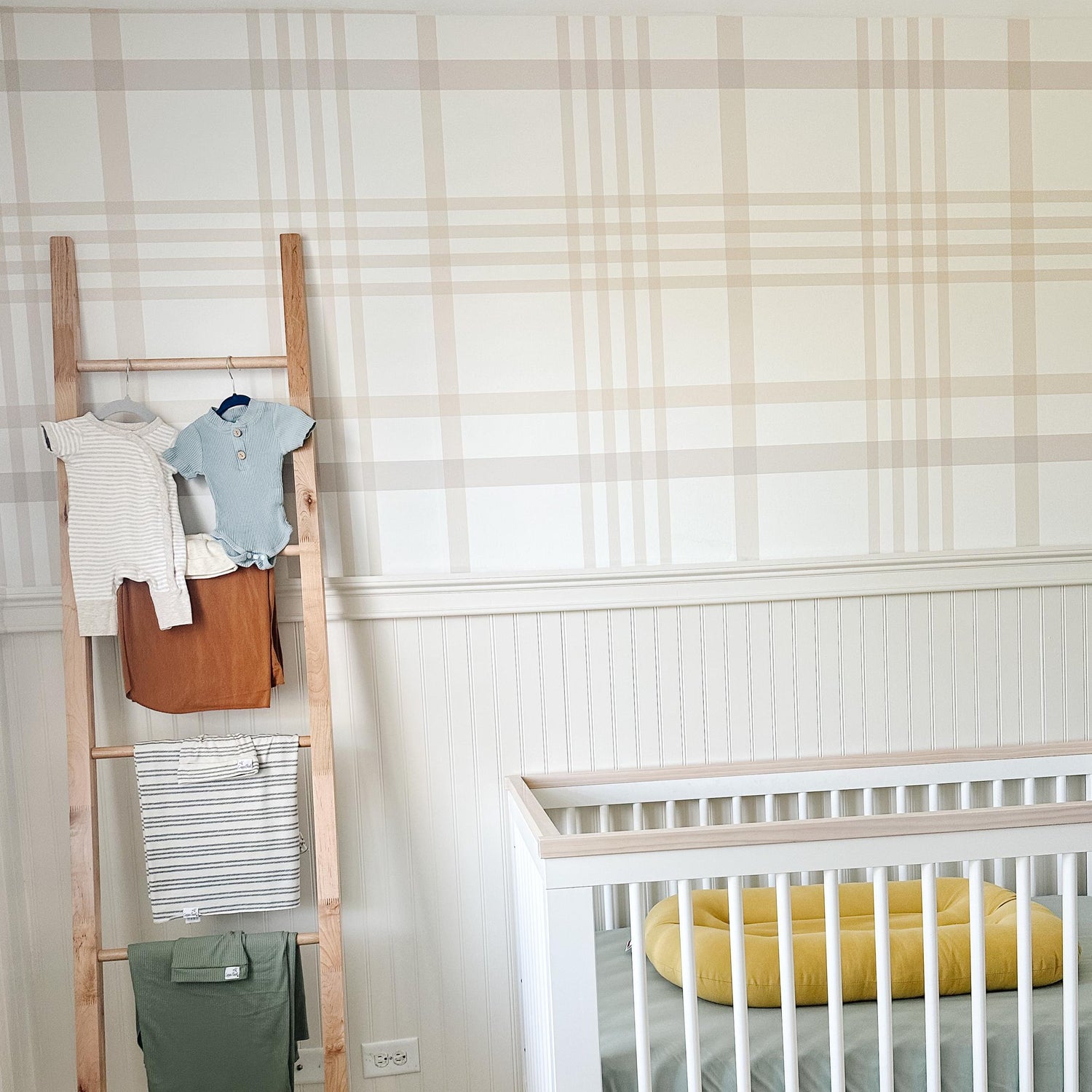 Cozy Brown Plaid WW2249 Nursery
